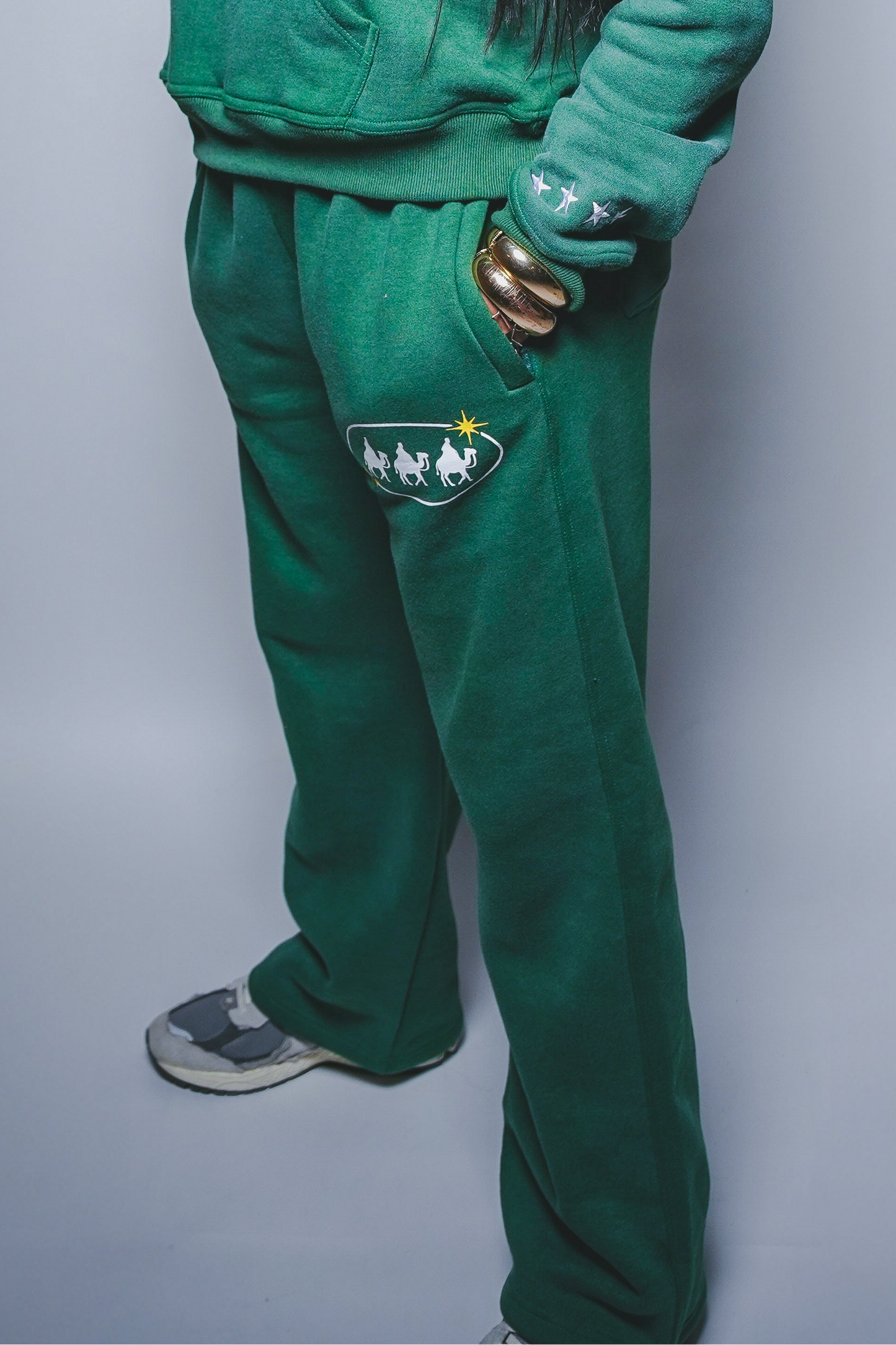Follow the Star Version 2.0 - Forest Green Sweatpants